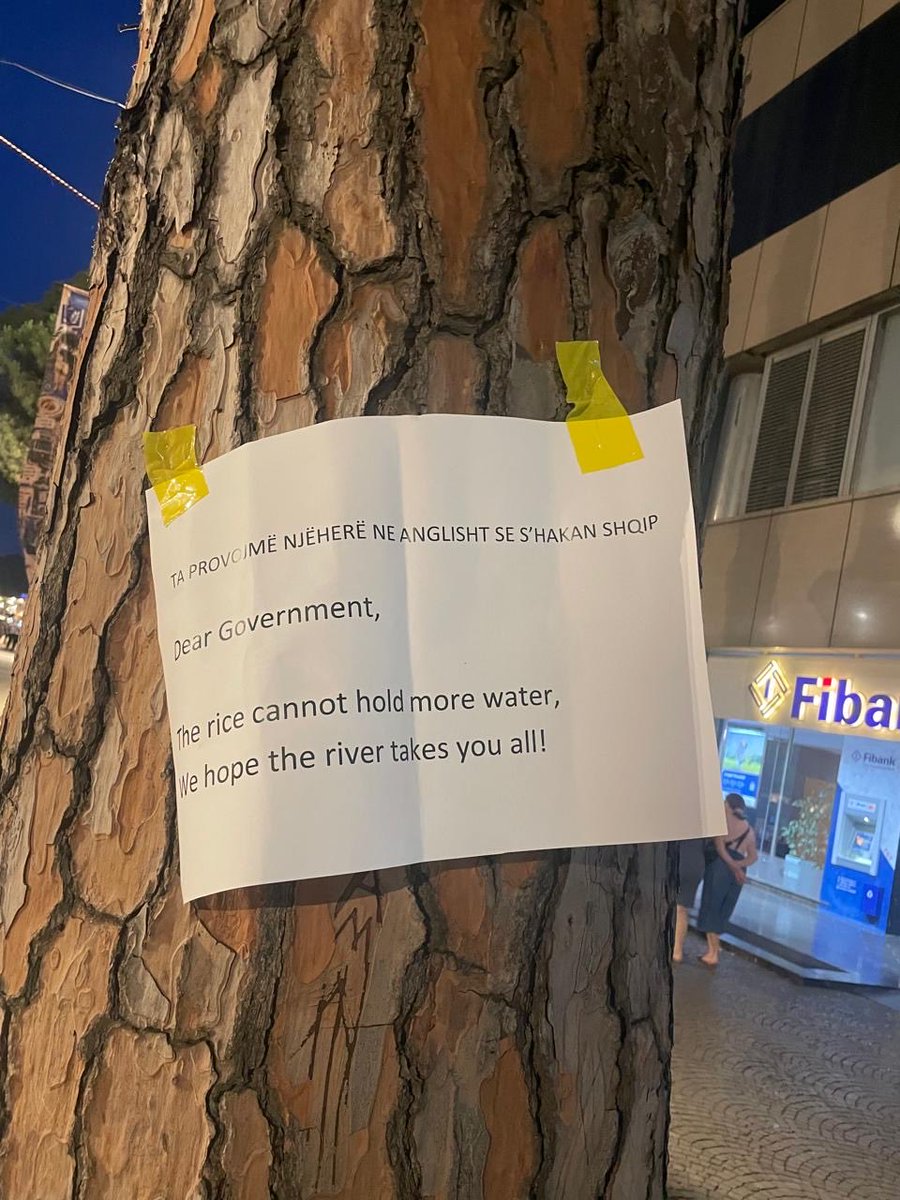 IkMoMeCajKoken's tweet photo. Nese nuk hani shqip, ishalla po hani anglisht 😂
#albaniaisnotforsale https://t.co/hOcrOHeTjO