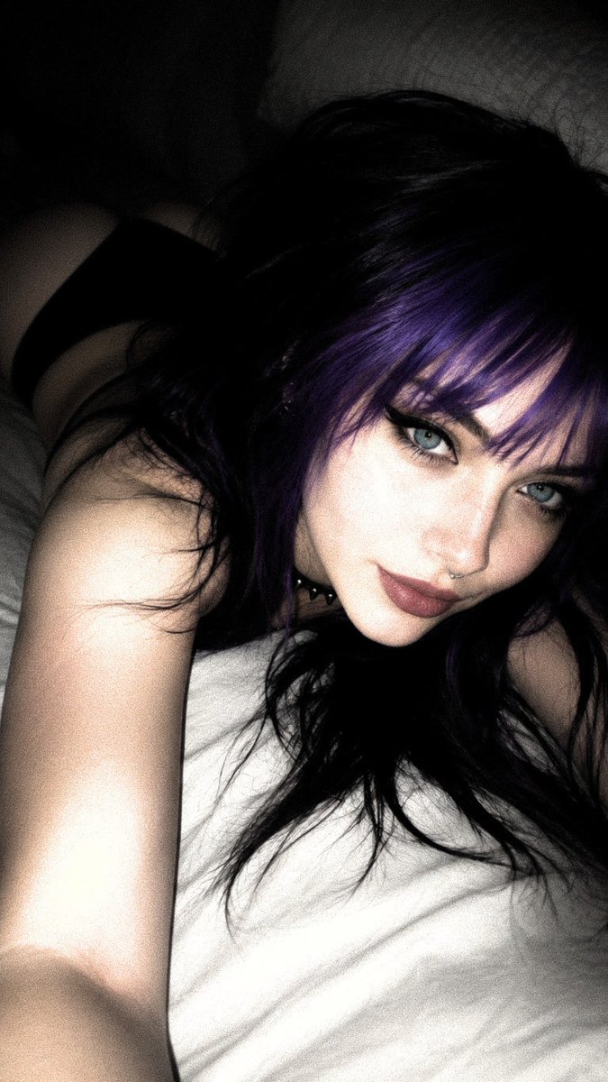 dstrtviolet's tweet photo. i cannot go unnoticed 🫦 https://t.co/1vdbQiZIsx