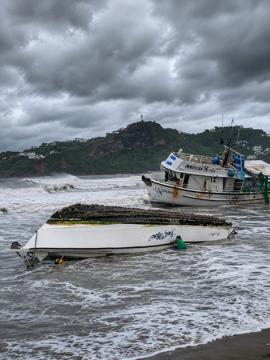 adiarionic's tweet photo. Entre los daños reportados se encuentran varias embarcaciones afectadas, algunas de ellas hundidas, así como perjuicios en establecimientos ubicados en las cercanías de la playa debido al impacto de las intensas marejadas.🌊🚤
#clima
#Nicaragua
#CostaPacífica
#sanjuandelsur https://t.co/aa5pdfhs0W