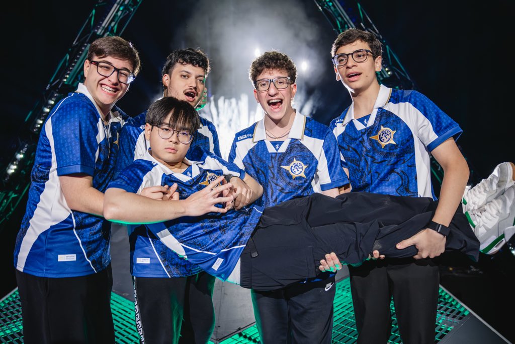 RocketBullets's tweet photo. LEVIATÁN 🇦🇷 ARE IN MASTERS LONDON PLAYOFFS

✅2-1 GE 🇮🇳
✅2-1 NRG 🇺🇸 https://t.co/7SmJIbf2Wr