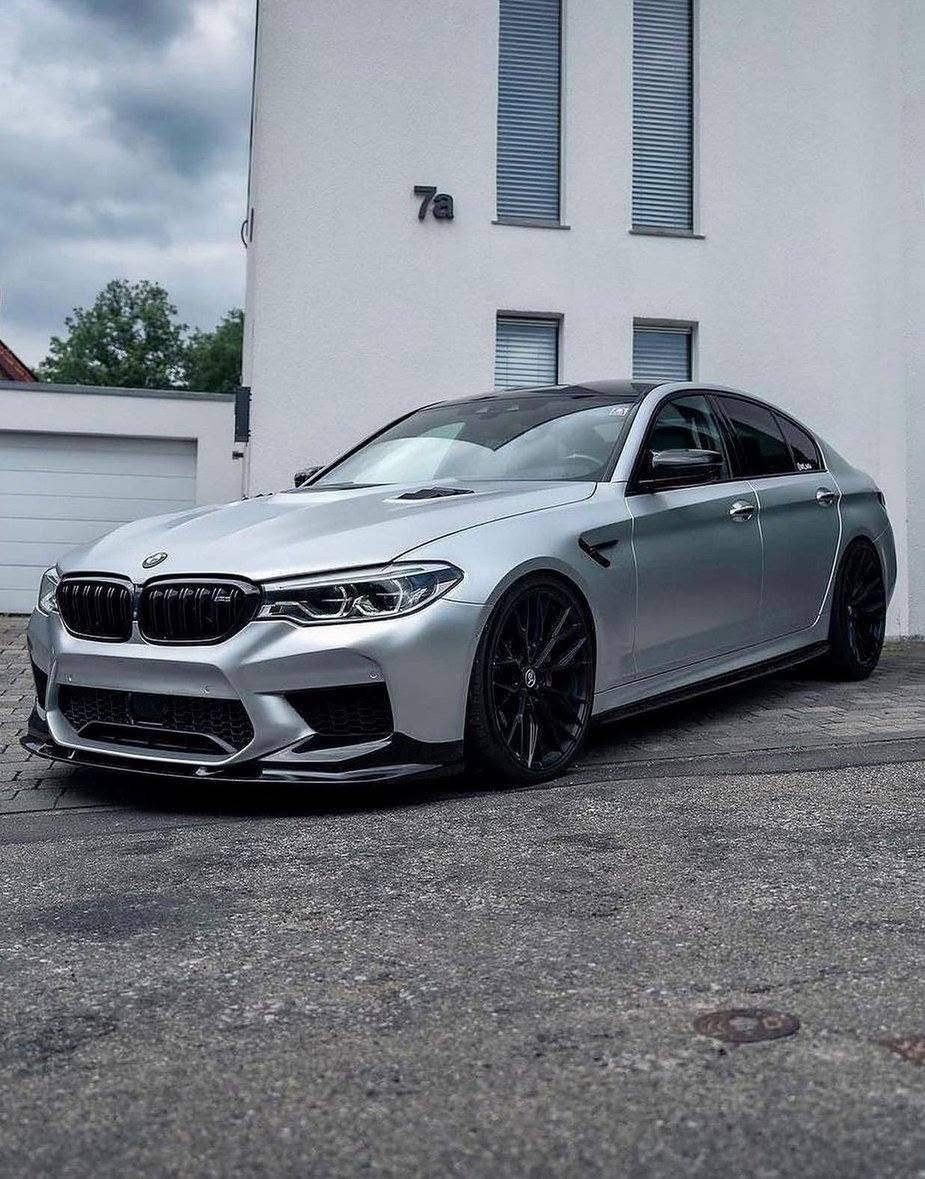 autochat360's tweet photo. BMW M5 Competition 🫡😡 https://t.co/LIWFEAzQ9g