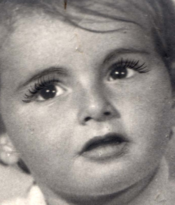 auschwitzxhibit's tweet photo. Lya Markovicz was a Jewish girl born in Surduc, Romania, in 1936 to Lazar and Pesia. She was one of at least 1.5 million Jewish children murdered in the Holocaust. 

Along with elderly people, they had the lowest rate of survival in Auschwitz. 

Picture from @yadvashem https://t.co/Vy1KJPKycK