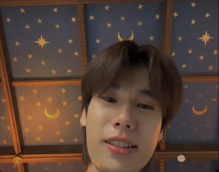 lwtguitars's tweet photo. went to bed but then I couldn't stop thinking about how much i love phuwin and how pretty and cute he is i adore him so much https://t.co/SwpJ32cCdI