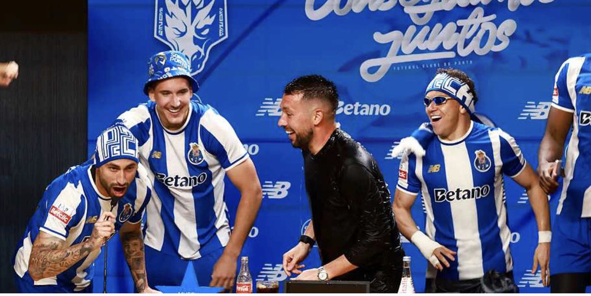 dragalhadas's tweet photo. Depois do luto e das homenagens merecidas a Pinto da Costa, espero que depois desta entrevista se encerre definitivamente o assunto Sergio Conceição… 
O @FCPorto e a família portista agradecem… https://t.co/8g3dojOIgW