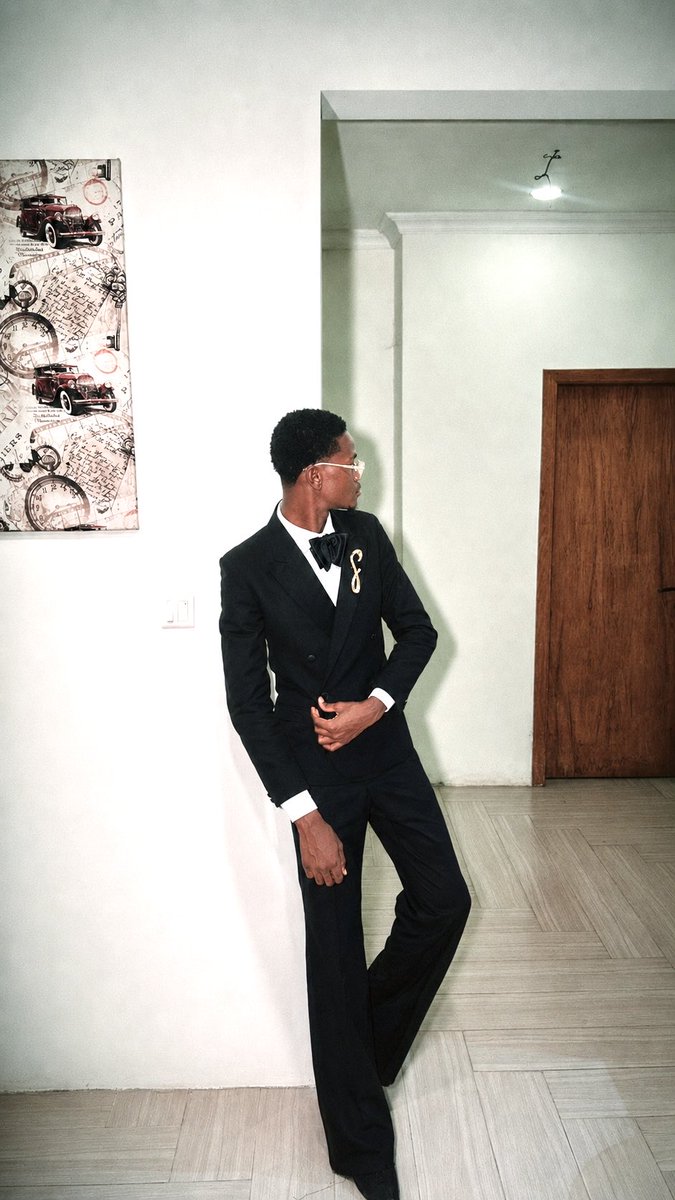 niikabu_general's tweet photo. It’s a Black Tie Affair🖤✨
#blacktieaffair #fashioncreator https://t.co/BoChe1XsNM