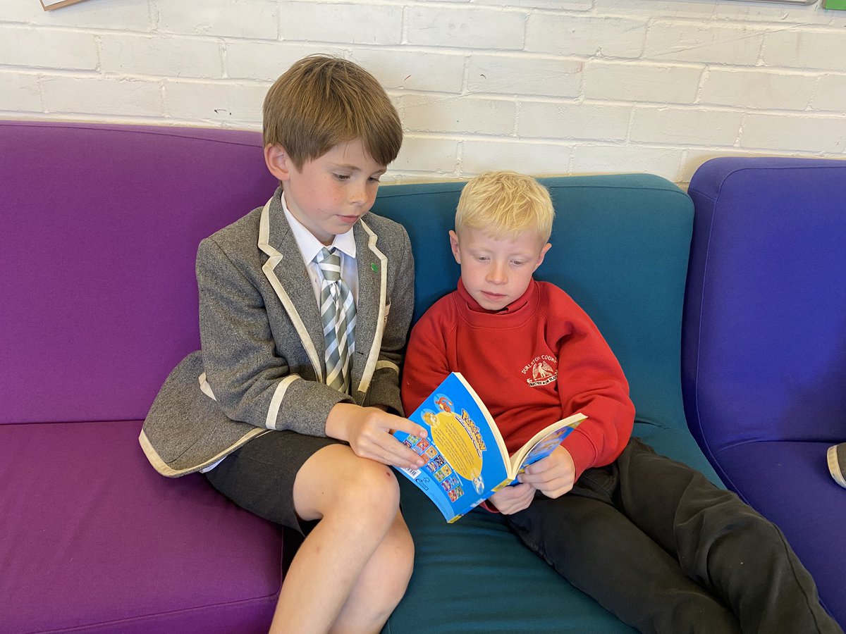 DurlstonMiddle's tweet photo. #DurlstonYr2 were delighted to welcome their #DurlstonYr3 friends to Transition Club today! 📚✨ Together, we enjoyed time in our beautiful library, sharing favourite books, and stories. It was wonderful to see friendships growing and confidence building 😀 https://t.co/omTEKetKuq