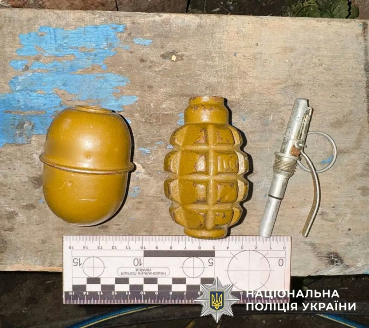 semson_401's tweet photo. @RojavaNetwork UZRGM/UZRGM-2 fuse (common for Soviet Grenades) https://t.co/QvyIUFlMDW