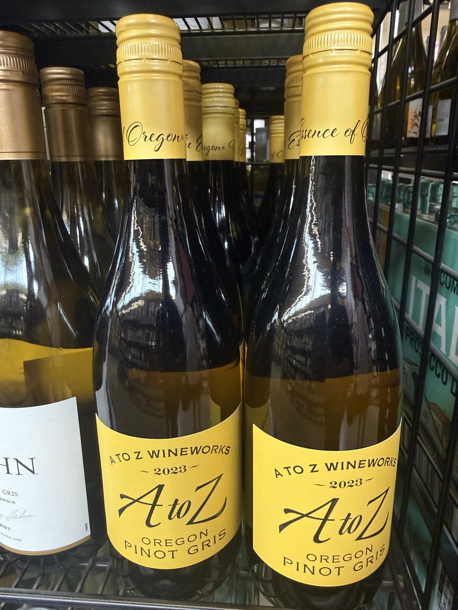 AlejandroLamusa's tweet photo. @anibalacevedo @ZoeLaboy @ZoeLaboy , no sé si sabías, pero @anibalacevedo te está tratando de serruchar el palo. 🤣🤣🤣

¡Este vinito me lo encontré en una tienda en Phoenix, Arizona!

¡Saludos! Excelente podcast. Los escuchaba desde Arizona, ahora desde Austin y muy pronto desde Kansas City. ✅❤️😵‍💫🤣 https://t.co/u7S5E4cwNj