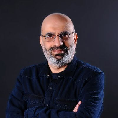 WissamAzma's tweet photo. 🧬 تاريخ العرب في بلاد الشام حتى الفتح الإسلامي. حوار تاريخي مع المؤرخ تيسير خلف @TaissierK 

🗣️محاور المساحة:
1️⃣ الدليل الجيني: العرب الحاليون أبناء الكنعانيين مباشرة بدون فجوة، والتركيبة السكانية في الشام لم تتغير منذ العصر البرونزي.
2️⃣ البدايات التاريخية: العهد الآشوري، جنديبو ملك العرب في معركة قرقر 853 ق.م، حزائيل ملك العرب، جبل حورينا (حوران)، وبلاد العرب في الوثائق الآشورية.
3️⃣ محور الآراميين الموسع: هل الشوام القدماء آراميون؟ من هم الآراميون الحقيقيون؟ ولماذا لا يوجد مصدر واحد يذكرهم كقومية في العصر الهلنستي والروماني خارج النصوص الدينية؟
4️⃣ العصر الهلنستي والروماني: تسمية «العرب» في المصادر اليونانية والرومانية، ممالك تدمر والأنباط والإيطوريين، ومواقع ظهور العرب الأولى (دومة الجندل أم تدمر وحوران؟).
5️⃣ الدور الحضاري والعسكري: النبالة السورية عماد الجيش الروماني، وقصة الخط المربع من تيماء إلى الجزم العربي.
6️⃣ العصر البيزنطي والانتقال إلى الإسلام: كنيسة العرب المنسية (الغساسنة)، الرواية السريانية للفتوحات، واستمرارية عروبة الشام.

موعد المساحة الصوتية:  
🗓 السبت 13 حزيران
🕙 الساعة 10:00 مساءً بتوقيت دمشق
المساحة ستكون مفتوحة للأسئلة (الكتابية) بعد الحوار.
من يهتم بتاريخ سوريا الحقيقي، لا يفوت هذا اللقاء المهم.
https://t.co/73frugDv1e