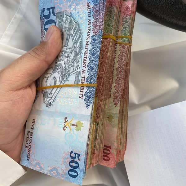 kufcsq's tweet photo. لو جتك  ميه وخمسين الف ريال اليوم
هل يمكن للمبلغ .. أن يحل كل مشاكلك💵 

۱ - نعم

۲- لا
#تصفيات_رحله_المليون3 https://t.co/OelPhKkpl9