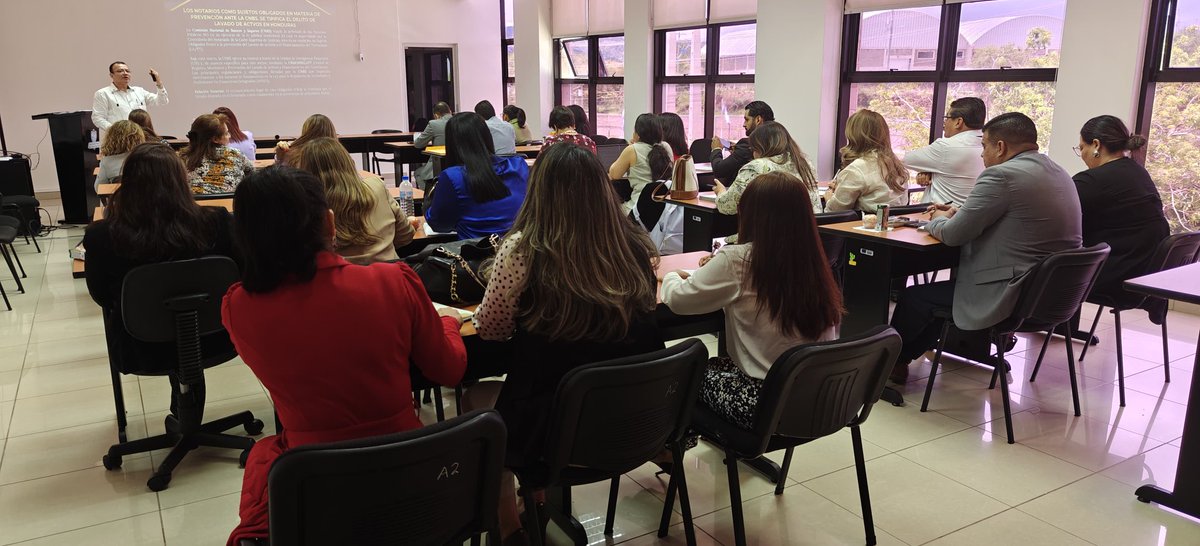 EscuelaHonduras's tweet photo. El @PJdeHonduras a través de #EJH y con el apoyo de la Unión de Notarios de Honduras estan desarrollando #PF en Derecho Notarial y Registral Módulo VIII: La Protección de Derechos y la Prevención de Delitos Desde la Función Notarial. Impartido por él Notario Kileer Acosta García https://t.co/CepEEHgZPB