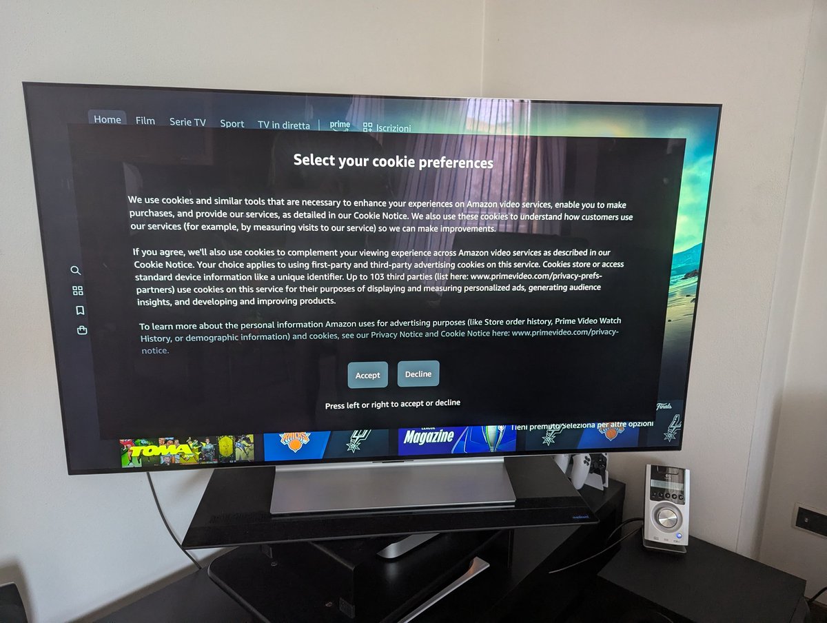 morenotms's tweet photo. @PrimeVideoIT ma è normale che l'app su TV LG mostri la schermata dei cookies? In inglese tra l'altro?
Se fosse un anziano o uno che non conosce l'inglese? https://t.co/xezVhhailr