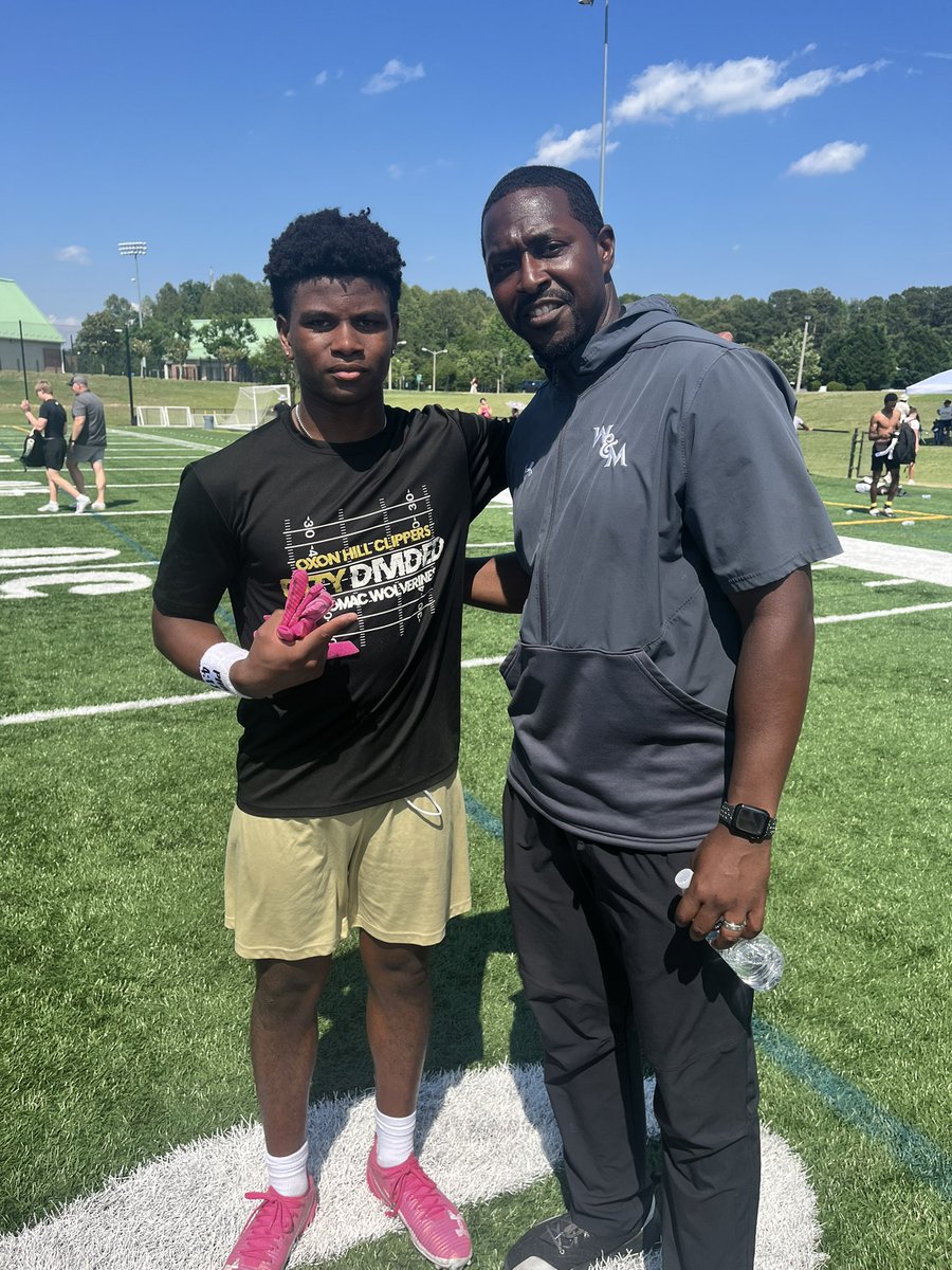 JordanWill9339's tweet photo. Had a great day at the William &amp; Mary camp learned a lot from all of the coaches there. Thank you for the invite @CoachMikeLondon @CoachDowl @JefferiesCraig @Reggie_7 https://t.co/xS8df8wqMJ