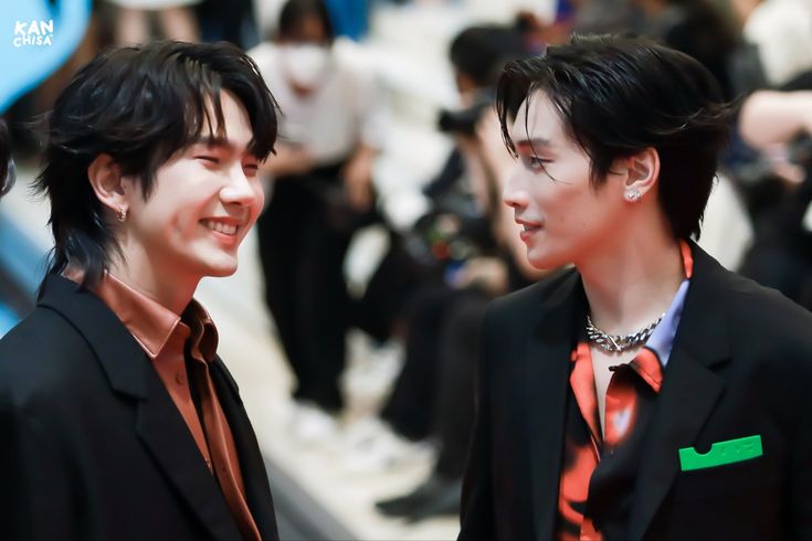 Eri_bubblelove's tweet photo. I will always wait for you. And if that's not possible, I will keep all the beautiful memories and moments in my heart, cherishing them as the most precious treasure I have.🖤🫧💙🫂

#ไบเบิ้ลบิว
#BibleBuild https://t.co/fDPcJ9gnaK