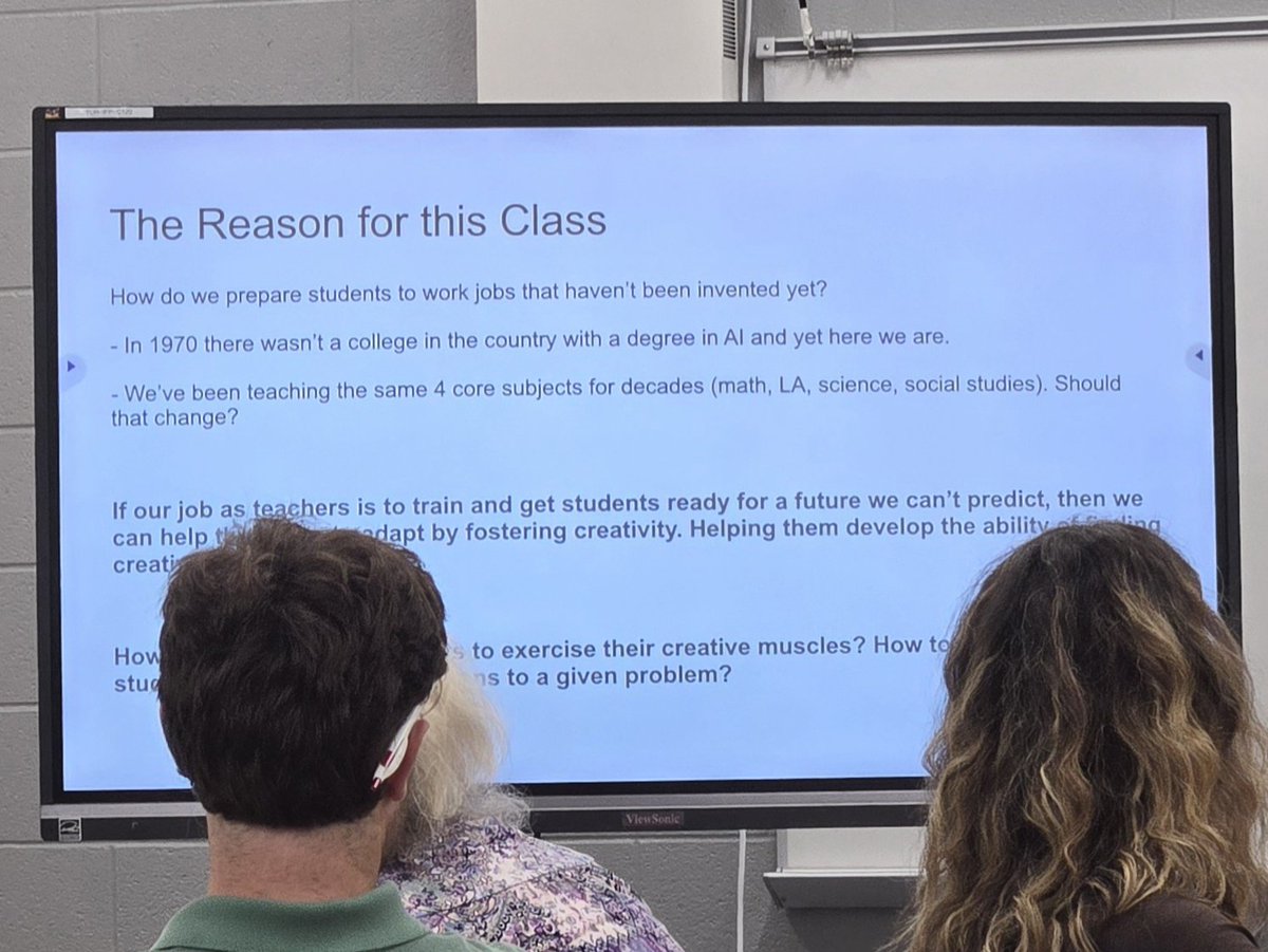 BryantWeiner's tweet photo. Using creativity in new and purposeful ways. Great session with Duane Keaton at @KEDCGrants #ElevationSummit #StarsStripesStrategies #kedcgrants @KedcARTS @DrJWEvansJr @KingWendy_m https://t.co/n38FgivefG