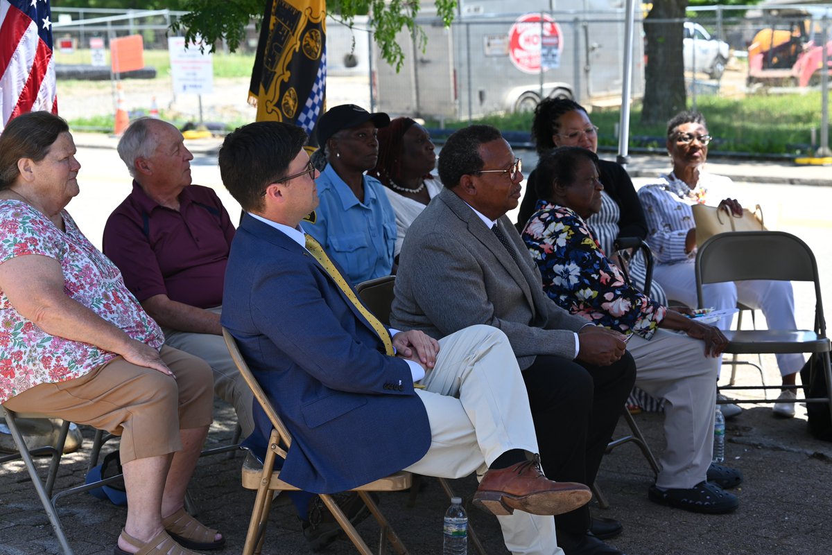 CoreyOConnorPA's tweet photo. A brand new midrise residential building with 50 new bedrooms of affordable, accessible housing is coming to Northview Heights!

I was grateful to join the @housingauthoritypgh, residents and partners to celebrate the construction of this community investment. https://t.co/jygFzX7yAD