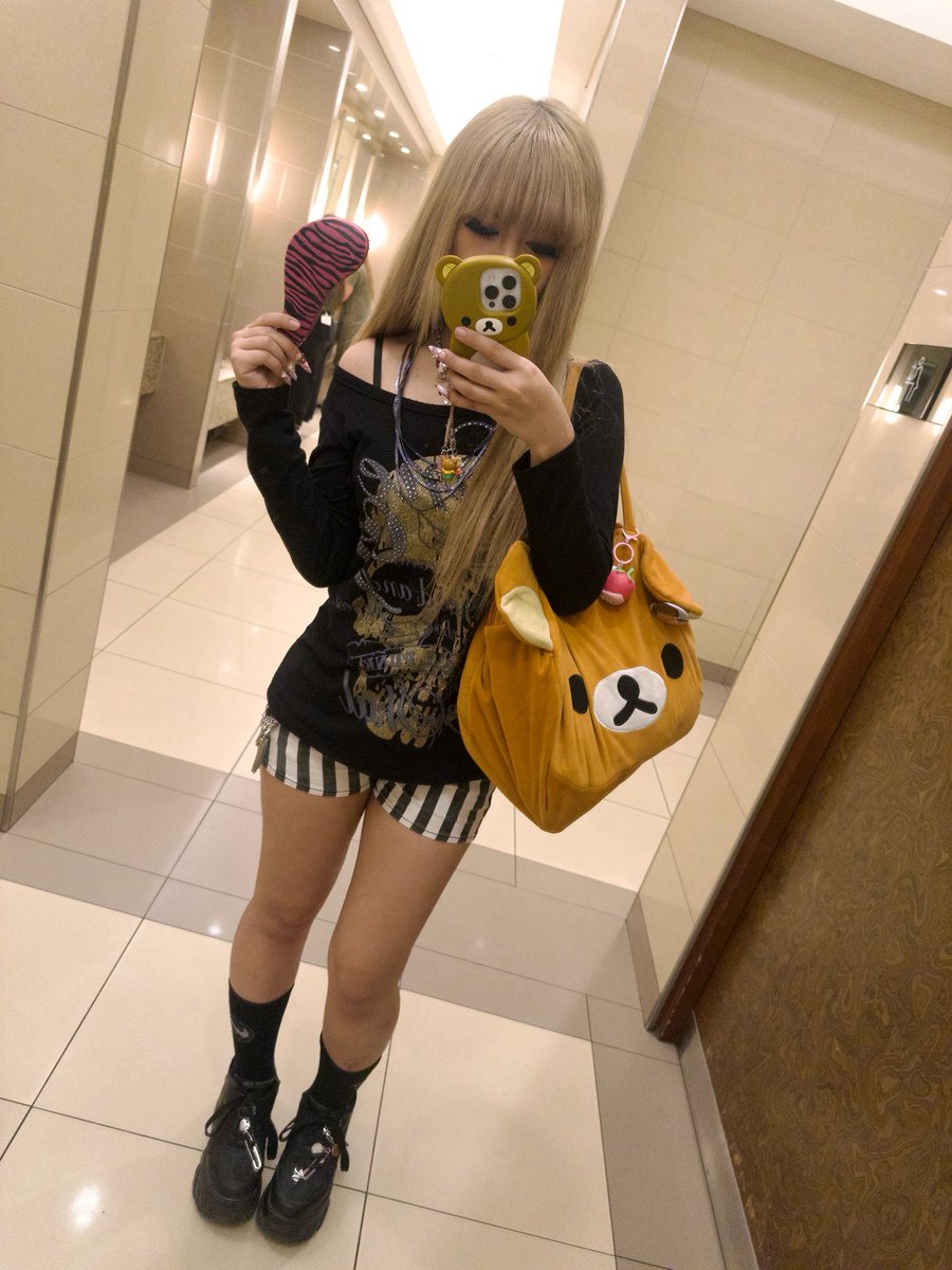 rilakumalover1's tweet photo. coord #gyaru https://t.co/eDAKC5QOFZ