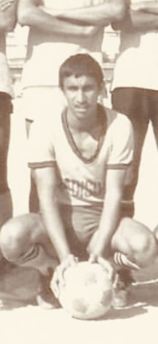 MayBareD's tweet photo. من ذاكرة ملاعبنا …
ظهير ايسر نادي القادسية
من ١٩٧٧ وحتي ١٩٨٨
عبدالله احمد عبدالرسول https://t.co/6OA0bS2gqI