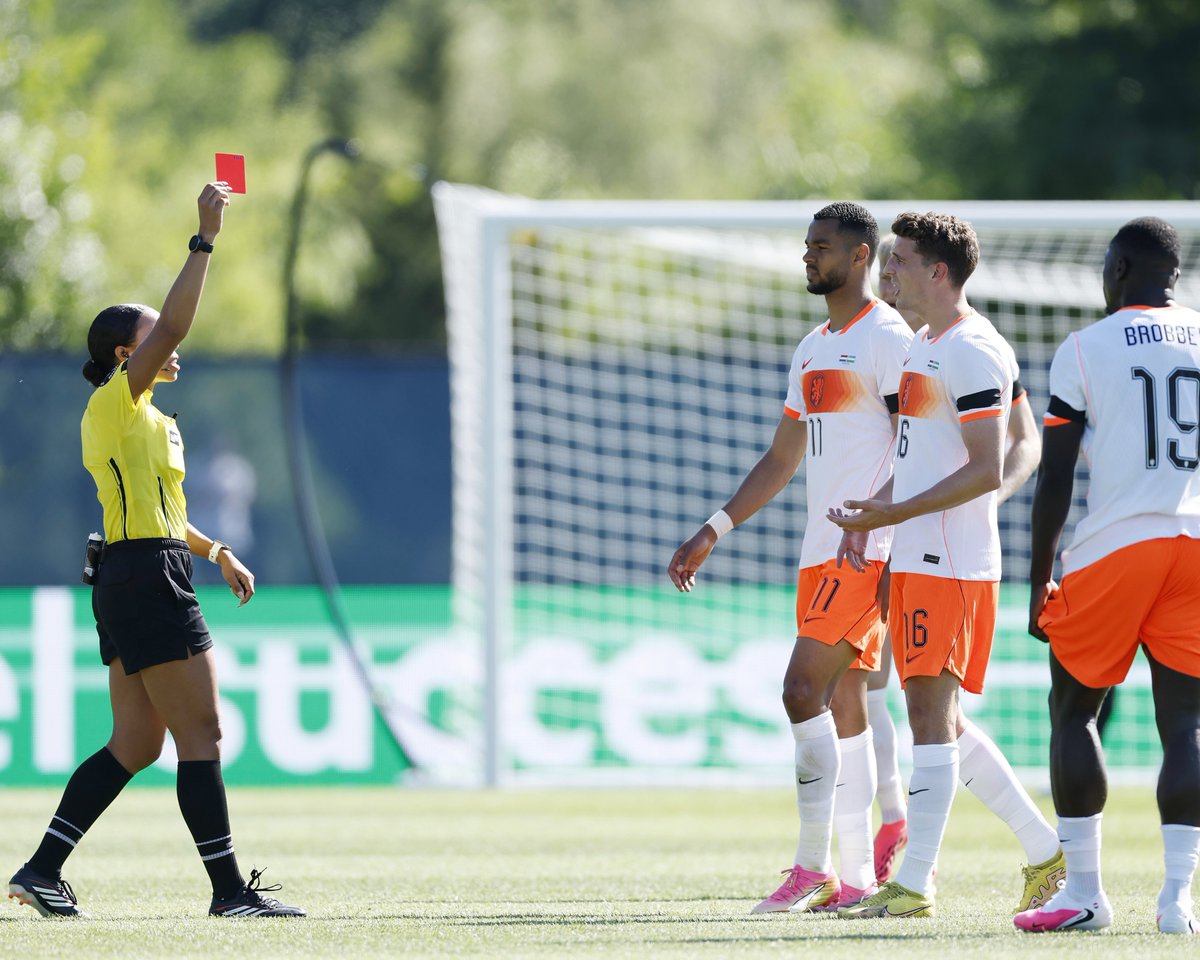 GoalJP_Official's tweet photo. 🇳🇱 オランダが終了間際のPKで競り勝つ 🇺🇿

日本代表のワールドカップ初戦の相手 オランダ代表が、開幕前最後の実戦でウズベキスタン代表に勝利！

32分にPKで先制するも87分に退場者を出すと、90+2分に失点。しかし、最終盤にガクポがこの試合2つ目のPKを沈めた。

オランダ 2-1 ウズベキスタン https://t.co/nDg0b0W1tr