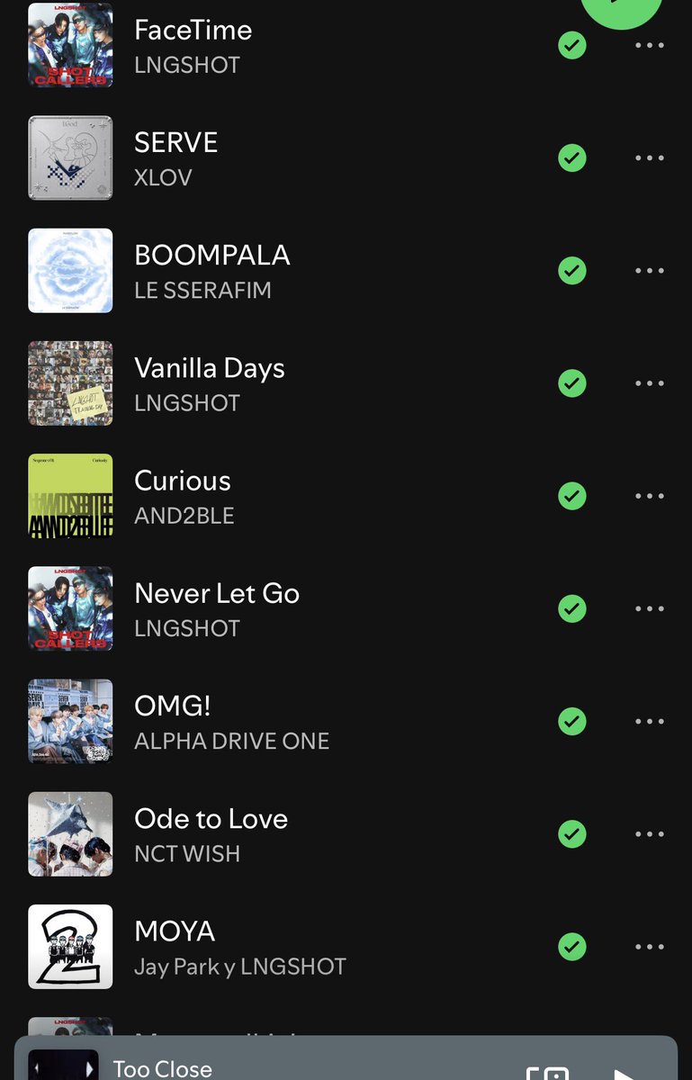 linoo_star's tweet photo. icon                         vs                         on repeat https://t.co/WDIxj1zAgy