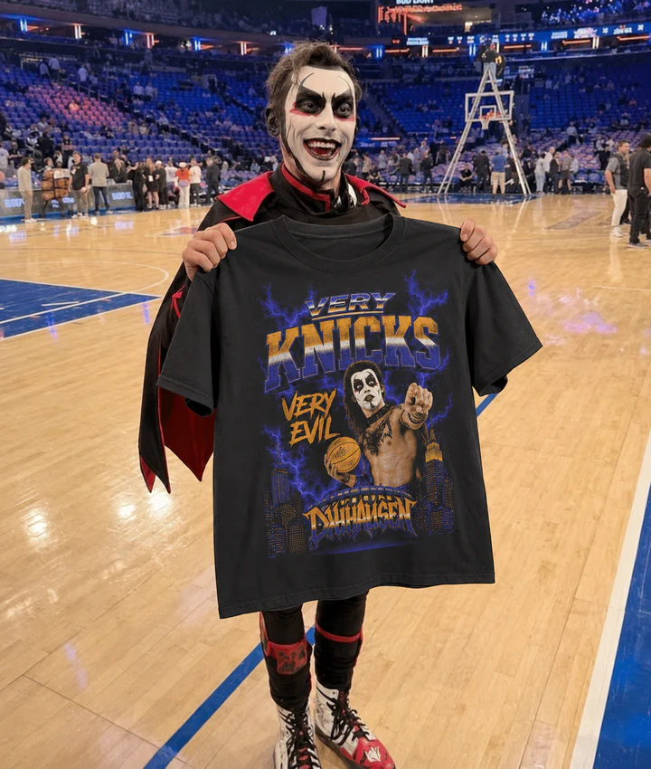 jonomilo's tweet photo. LFG, ya’ll — presale up now!

“Very Knicks, Very Evil” from Whatever21 is a WWE and Knicks bootleg tee up rn. If you love the #Knicks, #WWE, this is your sign.

Ordered now or be cursed 🦇 https://t.co/T0HoLNpqcU