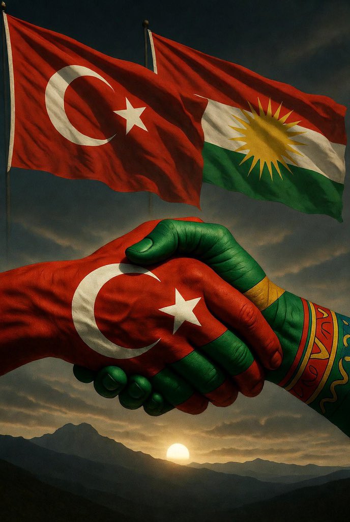 IHSANDENZwan's tweet photo. KÜRDİSTAN İDDİASI DEĞİL, BÜYÜK İHANET PROJESİ!

Ey Türk kökenli, farklı ırklardan oluşan büyük millet!
50 yıldır Kürdistan davası, özgürlük ve statü mücadelesi verdiğini iddia eden PKK çetesi ve onun önderi, sizin için asla samimi olmadı. Tarihin gerçekliğine baktığınızda açıkça görülür ki; bu yapı, iki gün sonra sizi de satmaktan, emperyal güçlere peşkeş çekmekten ve Kürdleri de tarihe gömmekten zerre çekinmeyecektir.
Kendi ırkına bile ihanet etmiş, sömürgecilerin maşası olmuş bir terör örgütünden medet ummak, safdillikten öte bir şey değildir. Bu çetenin size zarar vermeyeceğinin, tetikçiliğini yapmayacağının hiçbir garantisi yoktur.
TC’nin siyasetçileri, yöneticileri ve toplum mühendisleri bu gerçekliği görmeyecek kadar akılsız olamazlar.
Biz çok iyi biliyoruz ki siz de; “Kürt özgürlük hareketi” maskesi altında işgalcilere hizmet eden, tarihin en büyük ihanet ve işbirlikçi şebekesine güvenmiyorsunuz.
Bu vesileyle açık ve net çağrımız şudur:
Tarihin gerçekliğini görerek, Kürd ve Kürdistan gerçeğini kabul edin. Geleceği Kürd-Türk birlikteliği üzerine kurun. Bu birliktelik tarih boyunca devam edebilir ve güçlenebilir.
Aksi takdirde parçalanma ve bölünme kaçınılmazdır.