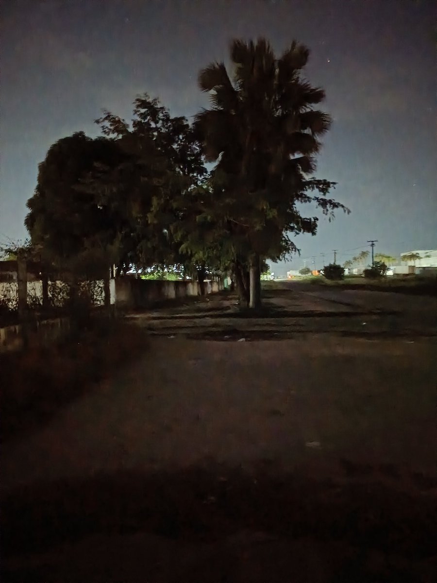 Machosusar's tweet photo. Esperando você casado. Cuzinho e mamada no escuro, rua bem reservada, dá para ver quando vem alguém ou chegar. Após os trabalhos nas fábricas e industria de Maracanaú https://t.co/EEwZU6BrFg