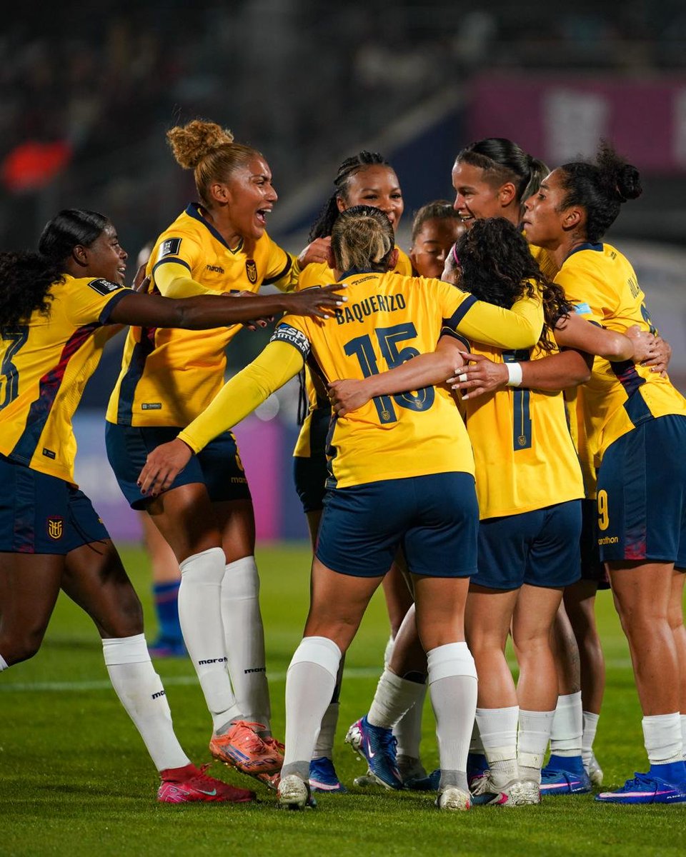 mundopelotanet's tweet photo. 👀🇪🇨 ¿Qué necesita Ecuador para clasificar al Repechaje del Mundial Femenino?

Mañana se juega la última jornada de la Liga de Naciones de CONMEBOL y estos son los escenarios de La Tri:

✅ Si gana a Argentina: Confirma el Repechaje.

➖ Si empata: Debe esperar que Paraguay (vs Colombia) no gane o que Venezuela (vs Uruguay) pierda.

❌ Si pierde: Necesita que Paraguay pierda también o que Venezuela pierda por una diferencia de gol muy abrumadora. Perú solo las superaría con una victoria por una diferencia de gol milagrosa (+11).