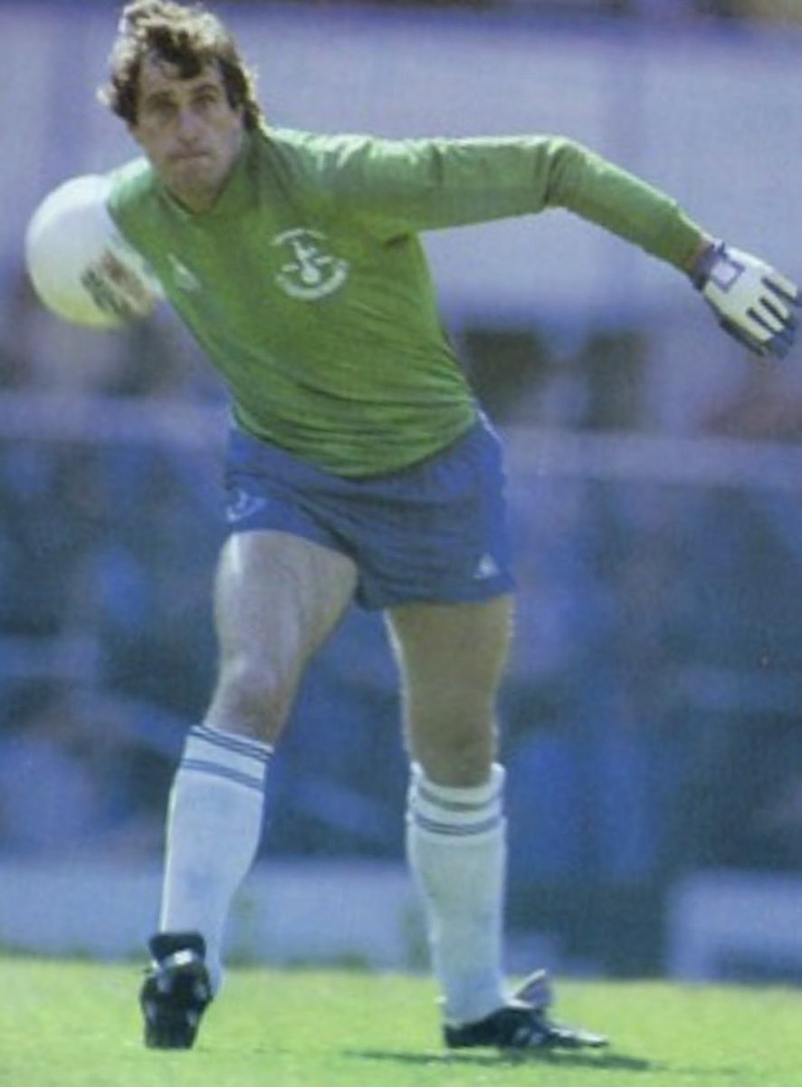 Theleaguemag's tweet photo. Ray Clemence of Tottenham Hotspur https://t.co/73dmnF1kRh