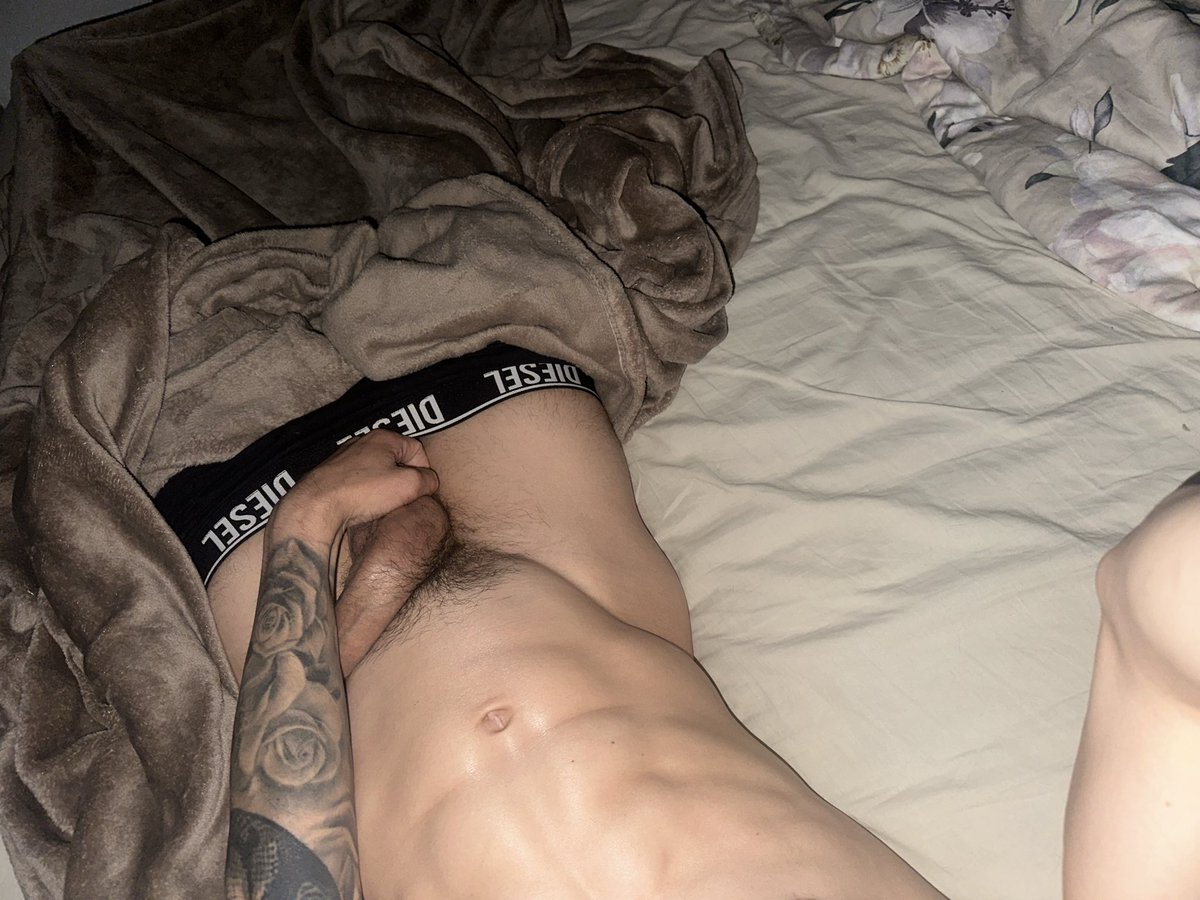 Gac_x7's tweet photo. Good Night guys. Some1 wanna join? 🤭🫦

#gay #chudai #tease https://t.co/JEVqzdDECn