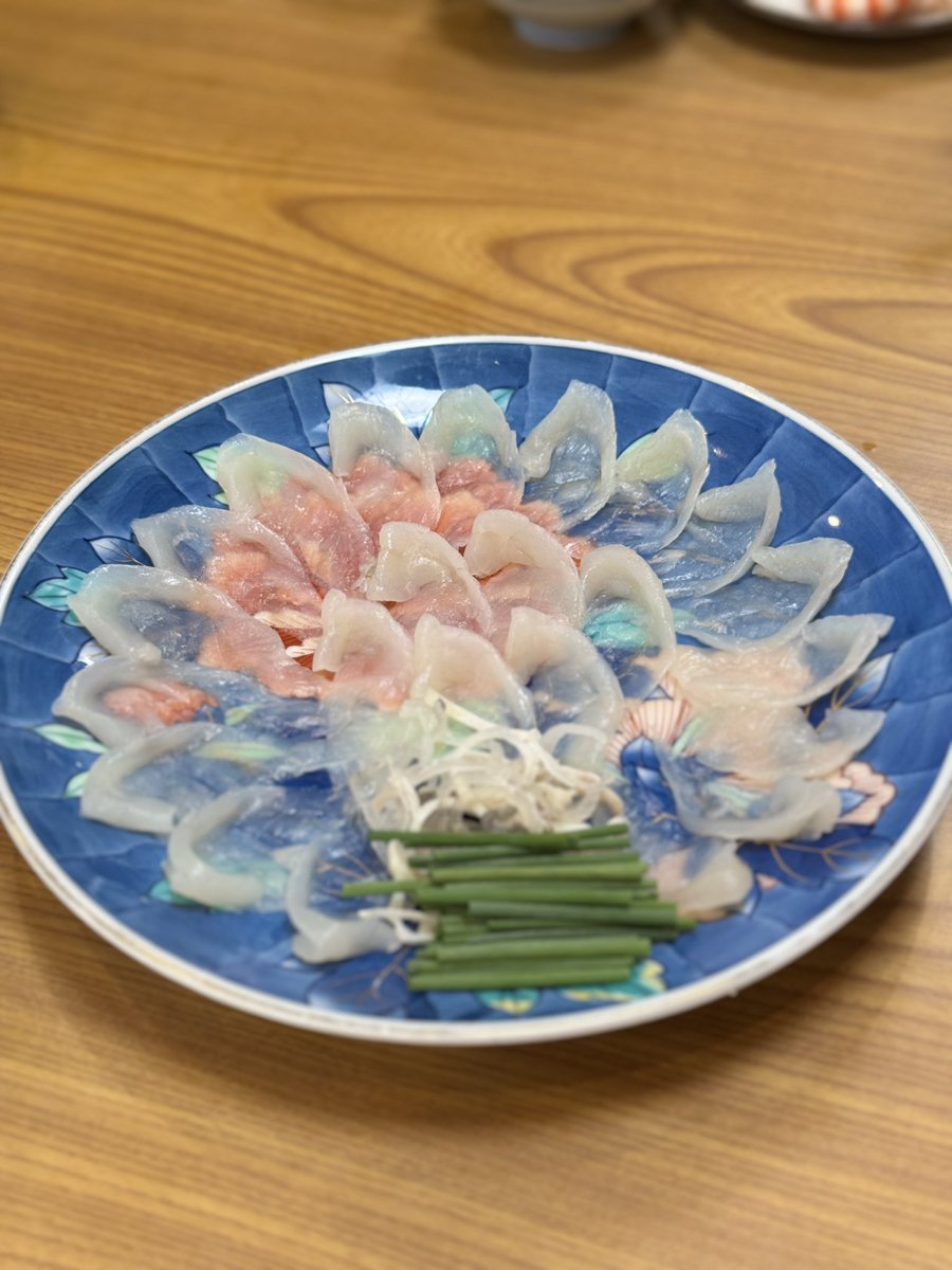 azasbot75's tweet photo. 浅草の三浦屋🐡フグとその他海鮮良い感じ！ https://t.co/0xuuvTu4vG
