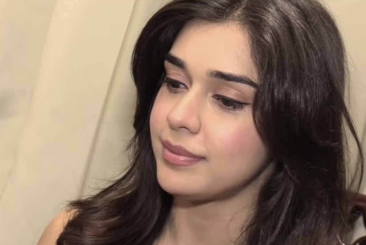 Zarahx02's tweet photo. EISHA IS SUCH A PRETTY WOMAN

#EishsSingh https://t.co/aBaipSAdfK