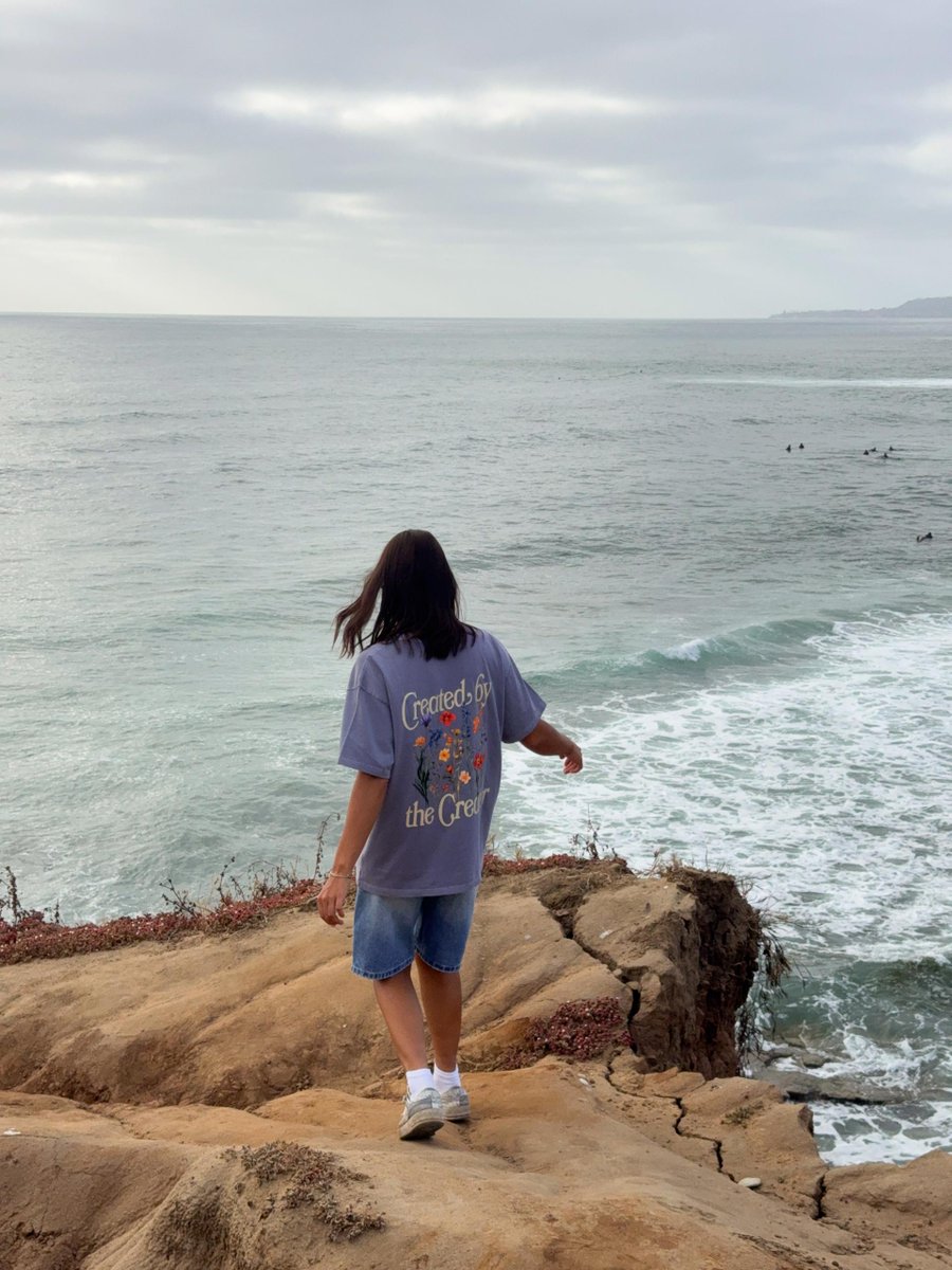 ElevatedFaith's tweet photo. I spy our bestselling design in a new silhouette 👀✨💐🌷 dropping this Friday. https://t.co/Pnkgh1bmoR