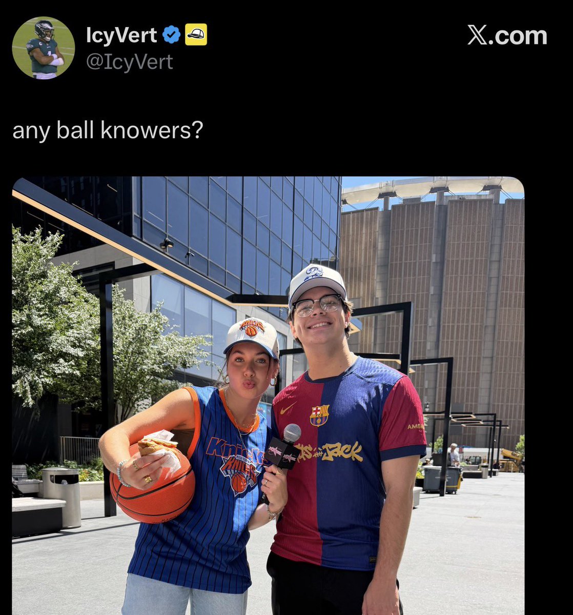 PickensBurgh's tweet photo. “Nice to meet you I’m IcyVert!”

-IcyLib probably https://t.co/RNHAtO1xOV