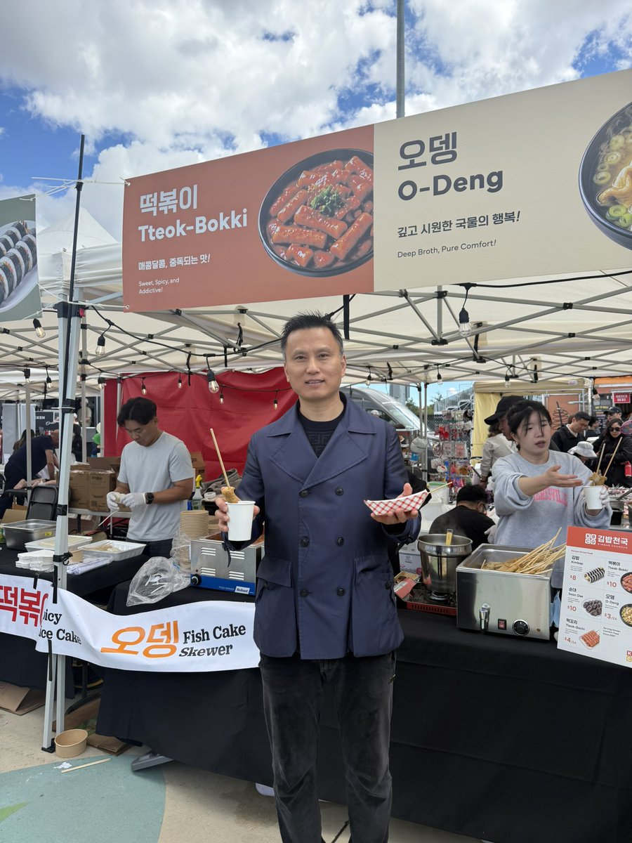 HarveyHwSu's tweet photo. Great food, great people, and great vibes at the K-Food Festival! https://t.co/J3ko0pXeG7