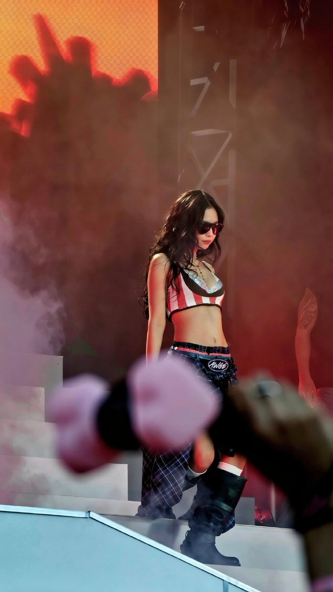 MYJENNIE_TH's tweet photo. 260608 รูปเจนนี่จากงาน Governors Ball 2026 ที่นิวยอร์กค่ะ 
Cr.🍠兔兔兔斯基

#JENNIE https://t.co/vQrfRLFYxW