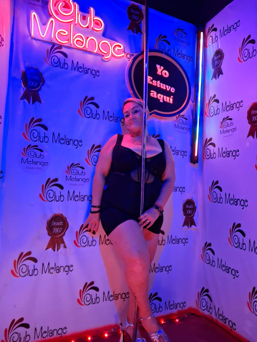 wioxumalondra77's tweet photo. Buenas noches mis amores, lunes de piernas tarde pero aquí mi aporte 😈🫦🔥 #retwit en @ClubMelange  super noche, toparnos a tantas parejas que teníamos tiempo de no ver exelente noche 😈🫦🔥!!!!!! https://t.co/lXtFM4ygIU