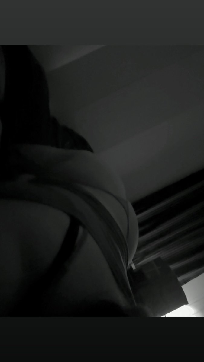 XXxxjadexxXXnsf's tweet photo. I'm so #horny
#phatty #eatme #slipitin #ass #fyp https://t.co/PHh6WtrUof
