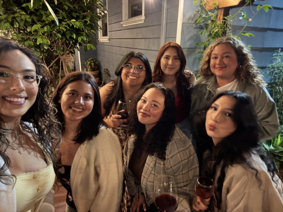dblltrn's tweet photo. Wine night was a sucesss🍷🤍✨ https://t.co/v2D4EpsIhP