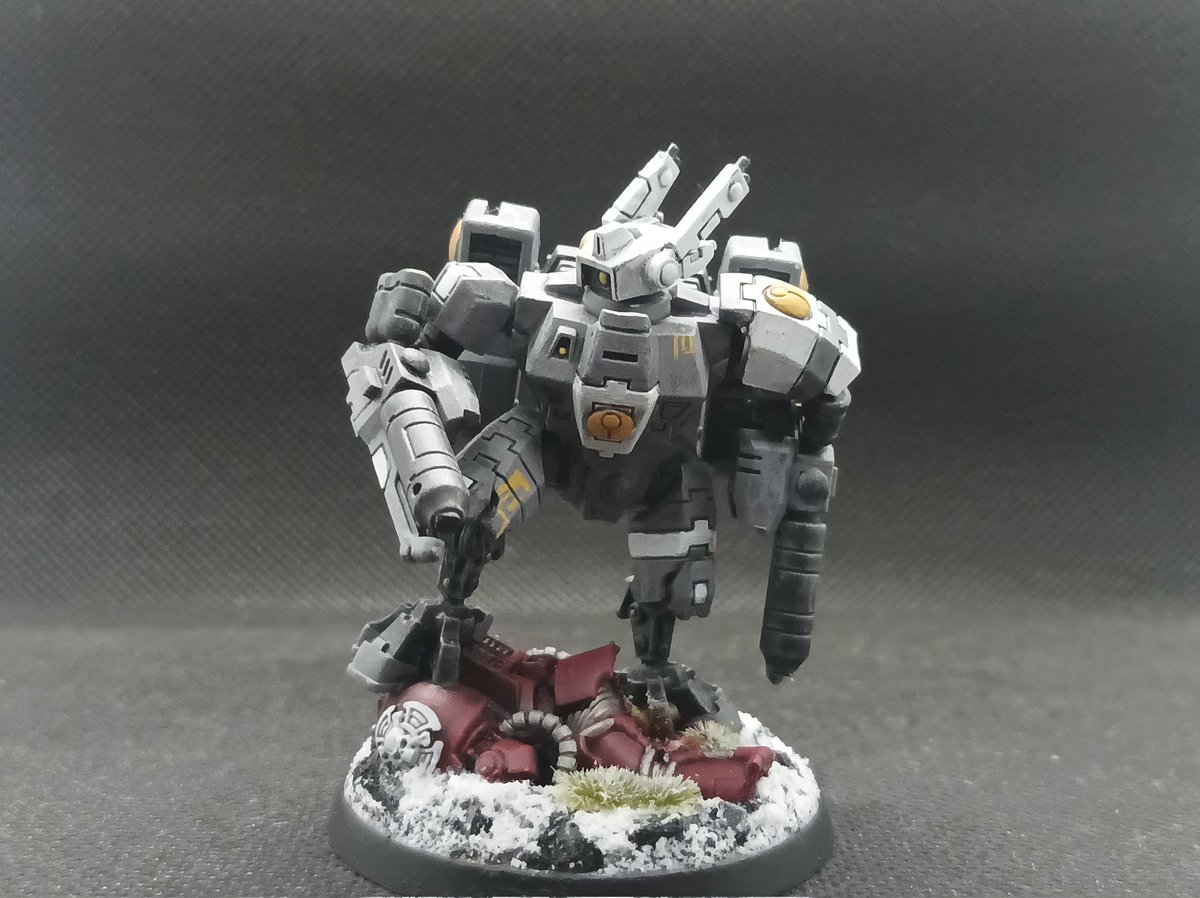 rolprev's tweet photo. Getting a bit target rich down there, time to clean up !
Starscythe battlesuits with double flamers. No idea if they're any good in game but I want to see if I can make "point blank shot to the face" a working strategy https://t.co/okpCaRYZW4