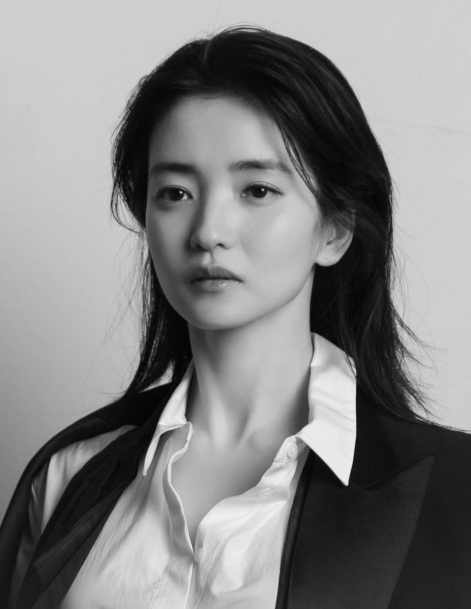 taeri_yeosin's tweet photo. Kim Taeri Profile Pictures
B-Cut https://t.co/t4xfIOs4pz