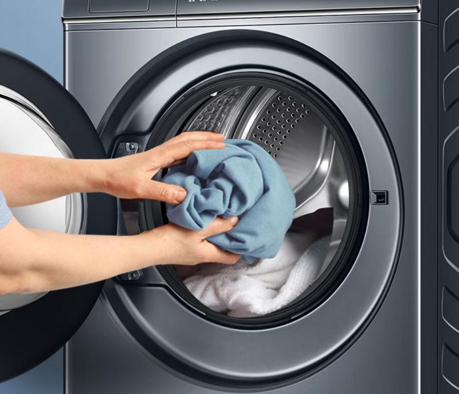 BarrettPaulus's tweet photo. Just found my missing laptop charger tucked inside the washing machine’s detergent drawer after 10 mins of emptying lint! Who leaves electronics near laundry supplies https://t.co/C7xJg3EHIp
