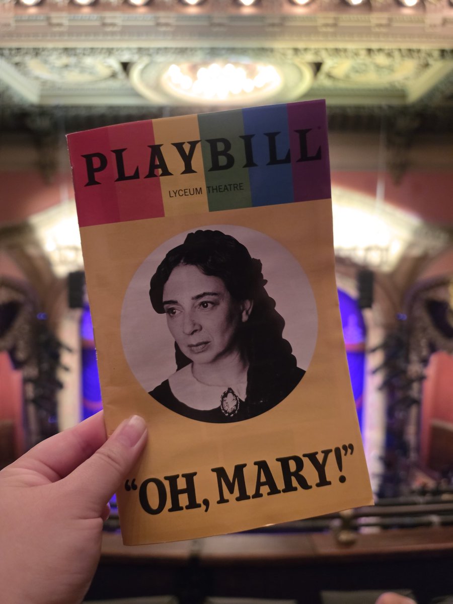 andreeeaau's tweet photo. big monday night in the city https://t.co/NP2Is4EW92