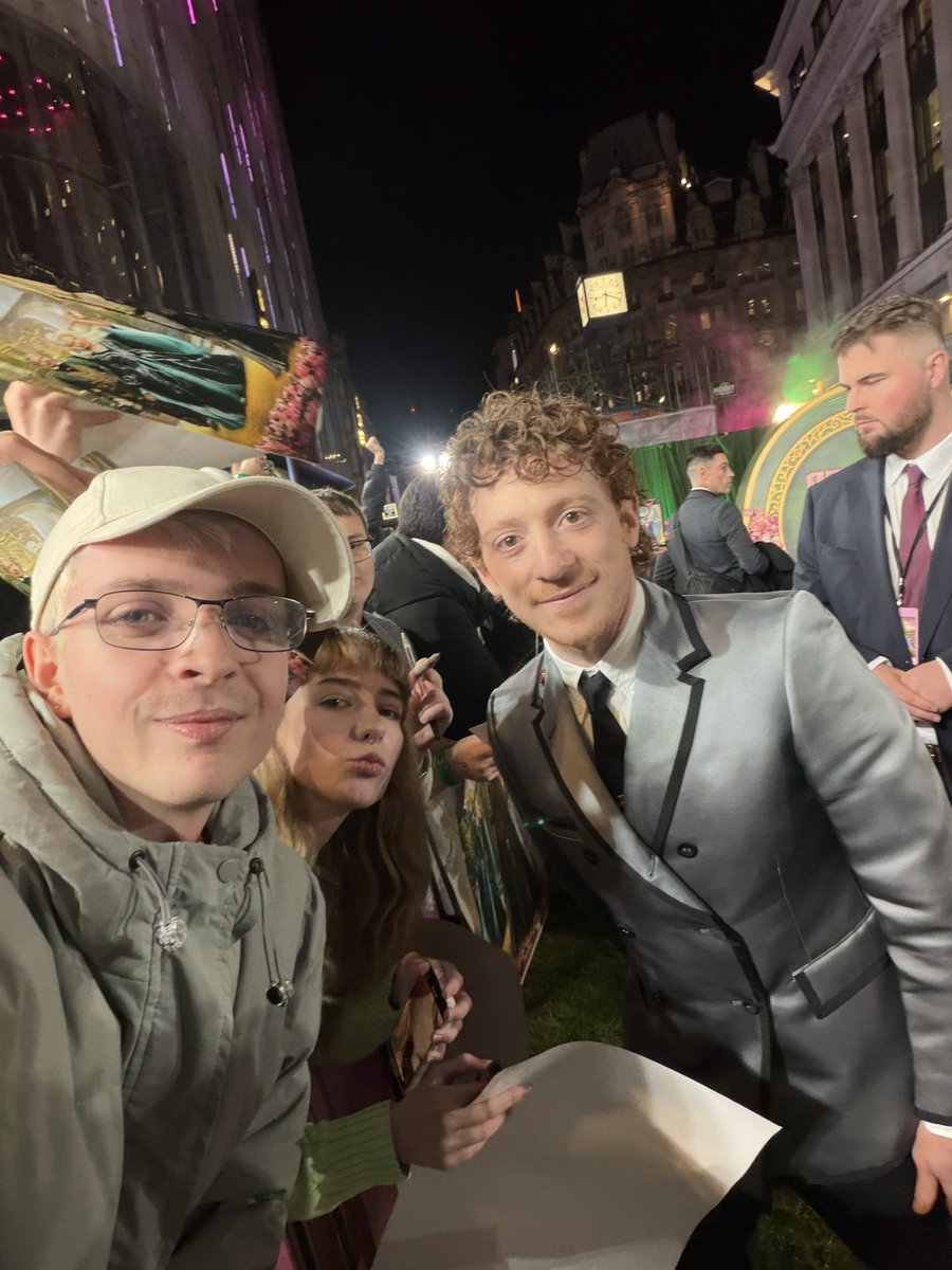paul tweet media