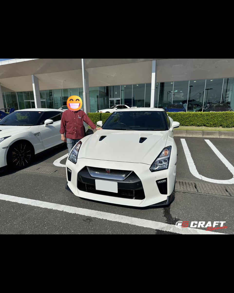 CRAFTSPORTS23's tweet photo. ④ [Purchased Vehicle]
Today, we acquired a Nissan Skyline GT-R BNR32 V-specII from Mr. S in Hyogo Prefecture.

* 1994 Model Year
* F50 Brembo Calipers (Front)
* NISMO Aero Kit
* NISMO Meter
* NISMO Upper Link
* NISMO Copper Mix
* N1 Headlights
* RECARO Seats
etc...

Thank you very much for selling your vehicle to us.

Craft Sports is currently strengthening its purchase of GT-R/SKYLINE GT-R vehicles 🔥
When selling your precious car, please feel free to contact Craft Sports!

⑤ [🔧Maintenance Visit🔧]
Today, one of our customers visited us for a vehicle inspection and various checks on their NISSAN GT-R R35 2017 model ✨
Thank you very much for entrusting us with this.

Since purchasing the R35, the customer has been carefully maintaining it, refraining from driving it in rainy weather.

Today, the day of handover after maintenance was completed, the weather was perfect, making it an ideal day for delivery! ☀️

We have thoroughly inspected and maintained every part of the car, so please continue to enjoy a safe and comfortable GT-R life.

Please feel free to contact us anytime if you have any further questions. ✨

--------------------------------
GT-R Specialist CRAFT SPORTS
248-1 Miyaji-cho, Maebashi City, Gunma Prefecture

#NISSAN #GTR #SKYLINEGTR #SKYLINE #RB26DETT #R32 #BNR32 #JDMcar #SportsCar #GTRBorage #HighPriceGTRBorage #HighPriceBorrowing #GTRBorageSpecialist #CraftSports #craftsports #NISMO #NissanGTR #R35 #VR38DETT #Maintenance #Visit