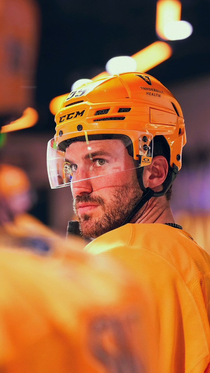 TerryTDCentaur's tweet photo. @MathjisVHockey //MY GOAT ROMAN JOSI WOOO https://t.co/xtladpWeYz