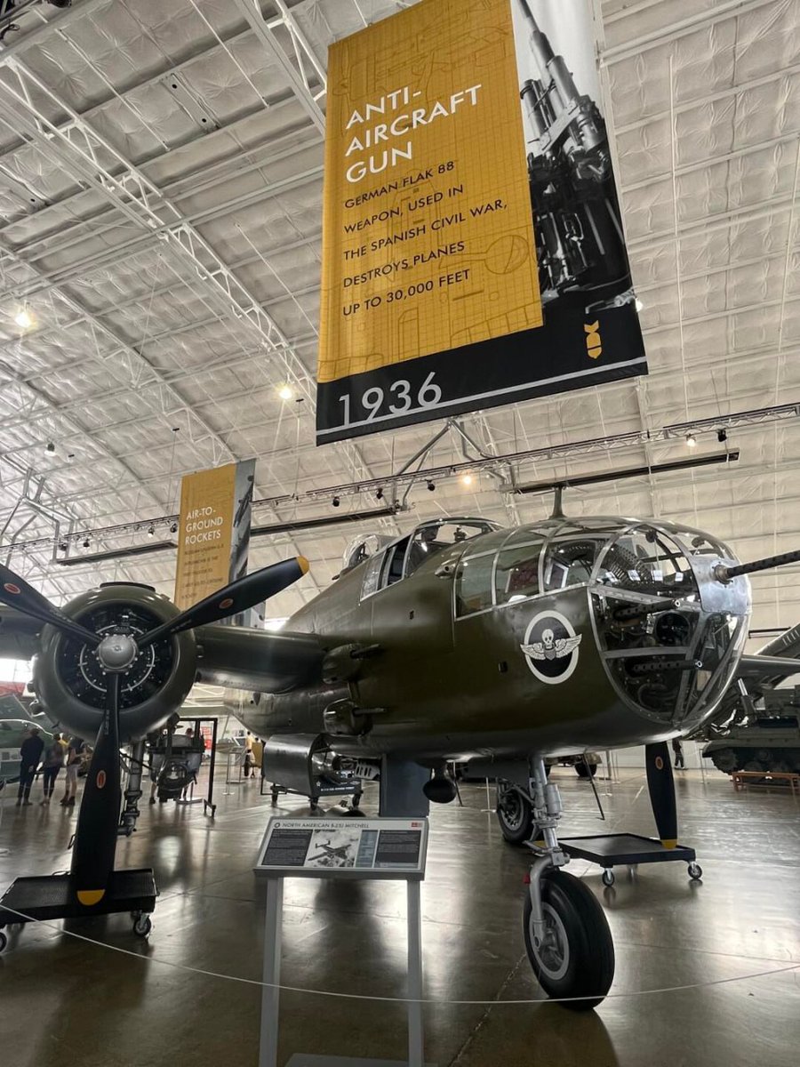 Micsxstts's tweet photo. The museum is large and features many unique aircraft.🫡
#Washington #Seattle #Museum https://t.co/goy8KcJIKw