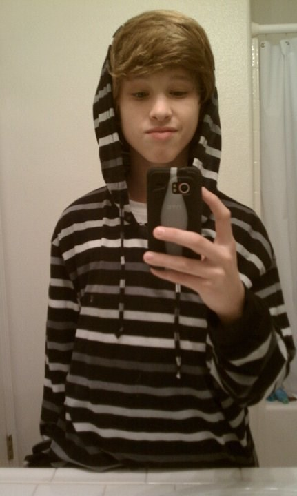 Ryan Beatty Files 🌠 tweet media