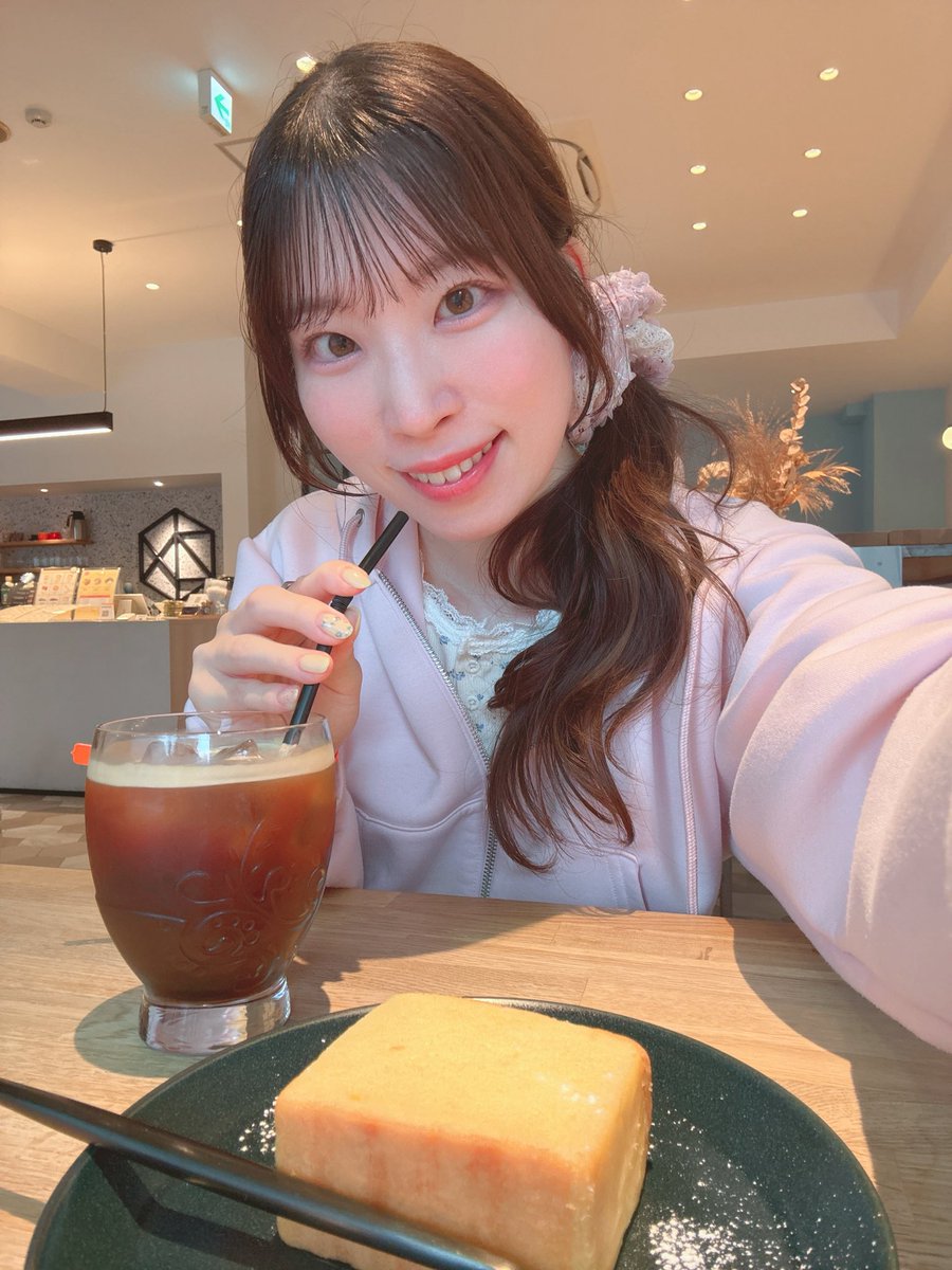 risa__sing's tweet photo. おはよう☕️

全身筋肉痛です笑 https://t.co/cx1iEcTOtm