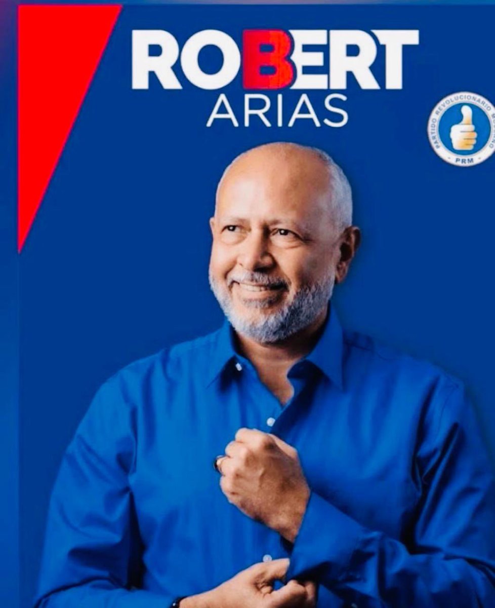 LopezNoticia's tweet photo. DECRETO | Presidente Luis Abinader designa nuevos cónsules en Venezuela, Chile y Estados Unidos: https://t.co/5CCznAH2H4 Felicidades @robertariasde y @JuanMateoG  hermanos. @dpprdo  @PresidenciaRD @luisabinader Presidente https://t.co/ehDtm0XMx0